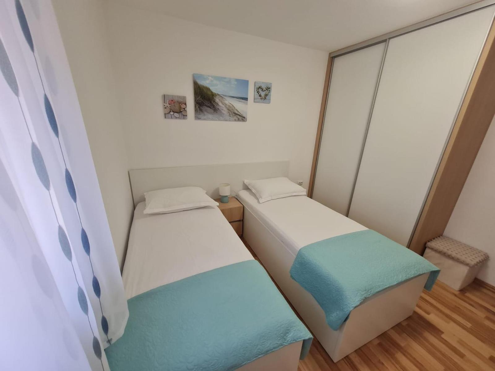 Apartman "Flower Garden" Razanac Exterior photo
